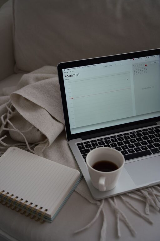 Tips for Creating an Inviting and Productive Home Office Space